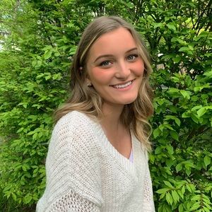 Meet your Posher, Caroline